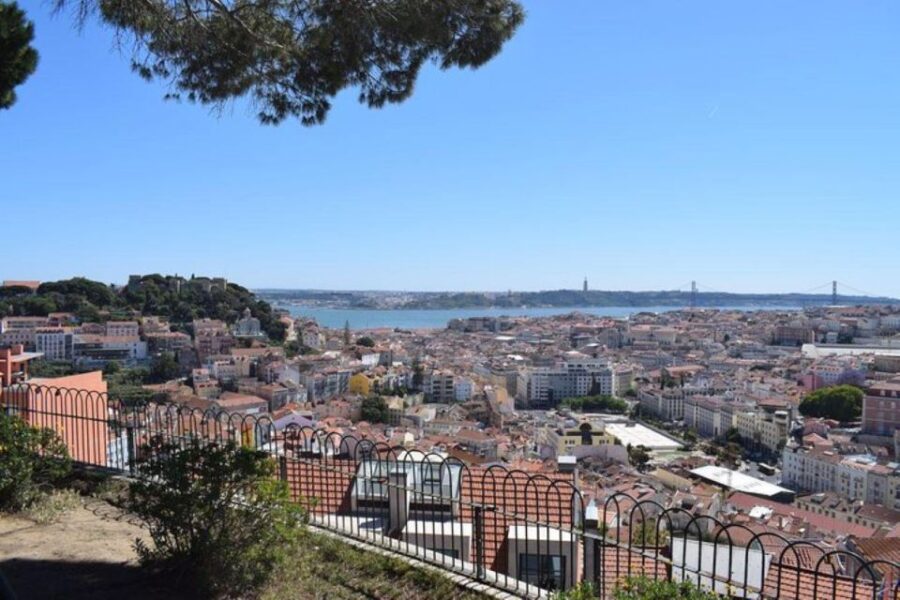 Lisbon: Private City Sightseeing Tour - Starting at Lisbon’s Oldest Neighborhood: Alfama