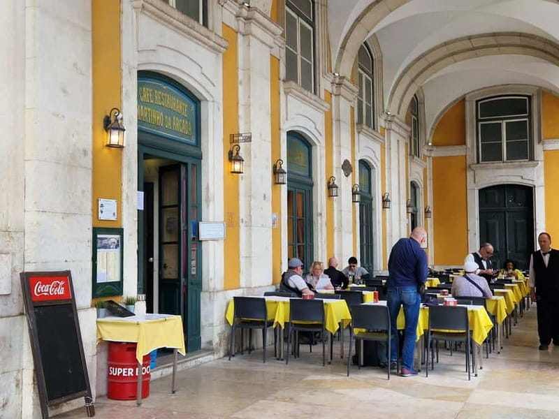 Lisbon: Private Morning Food Tour with Tastings - Coffee and Pastel de Nata at Rua Augusta Arch