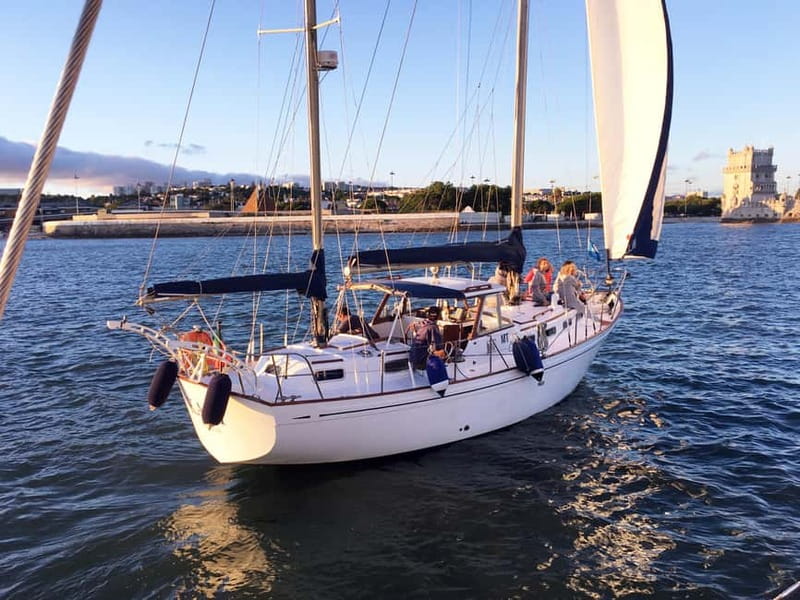 Lisbon: Private Tagus River Cruise with Drinks - The Itinerary: From Alcântara to the River and Back