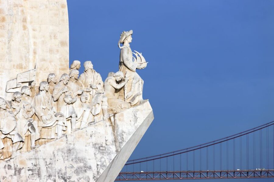 Lisbon: Private Tour Full-Day in a premium car - Visiting the Cristo Rei Monument in Almada