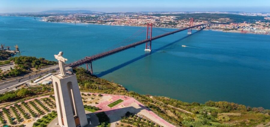 Lisbon Private Tours - Starting at Eduardo VII Park with panoramic views