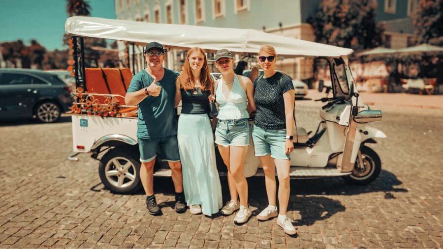 Lisbon: Private Tuk-Tuk Tour of Old Town & Scenic Viewpoints - Starting Points and Convenience for Travelers