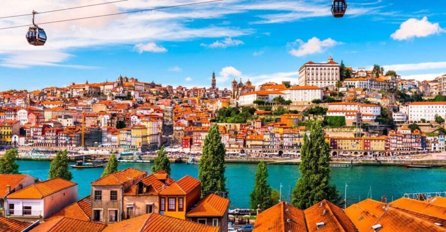 Lisbon: Rent a car with a driver and create your own Tour - The Flexibility of a Private Driver in Lisbon