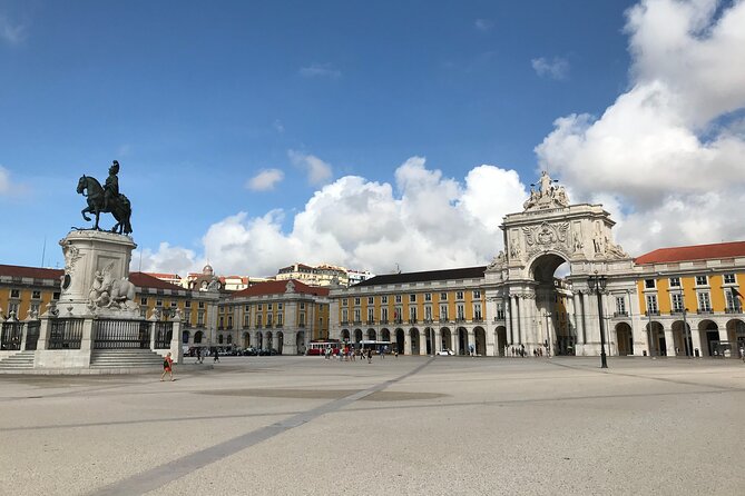 Lisbon: Rent a Scooter from 4h up to 7 days Honda Pcx - What’s Included in the Scooter Rental