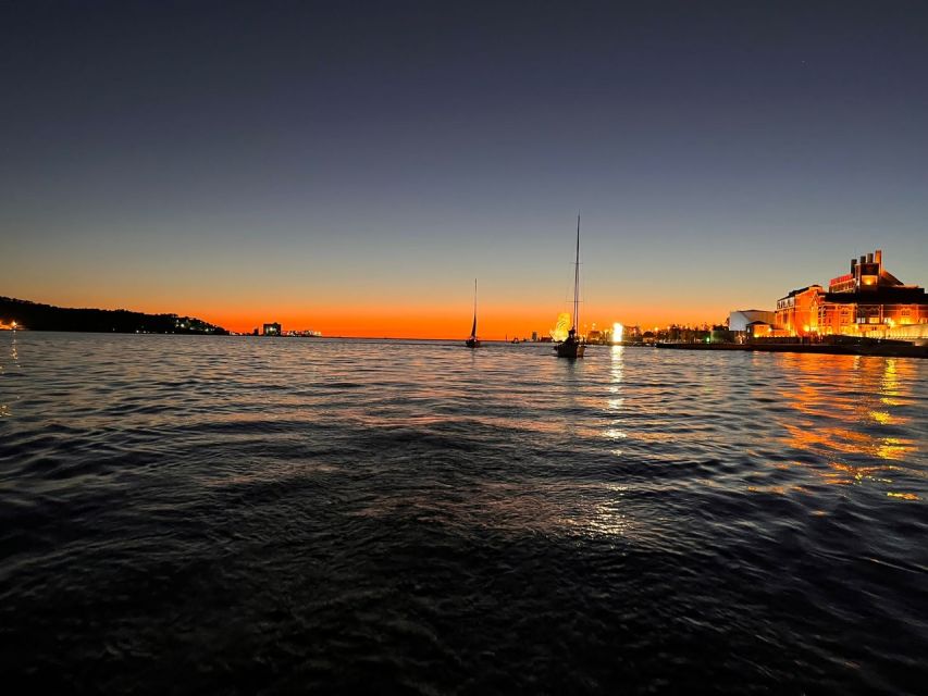 Lisbon: Sailboat Sunset Tour with a Drink - What Makes the Itinerary Special: Iconic Lisbon Sights from the Water