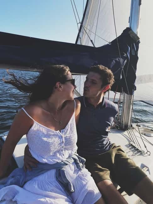 Lisbon: Sailboat Tour along the Coast,Sunset & Tasting - Highlights of Key Landmarks from the Water