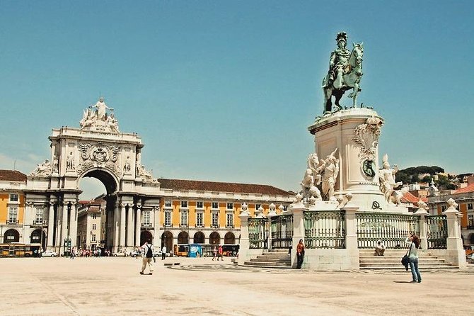 Lisbon Shore Excursion: Private Lisbon, Sesimbra and Arrábida with Wine Tasting - From Lisbon’s Iconic Monuments to Coastal Vistas at Cabo Espichel