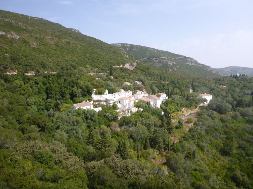 Lisbon: South City Sights and Cultural Tour with Wine - Cross the Tagus River to Arrábida Natural Park