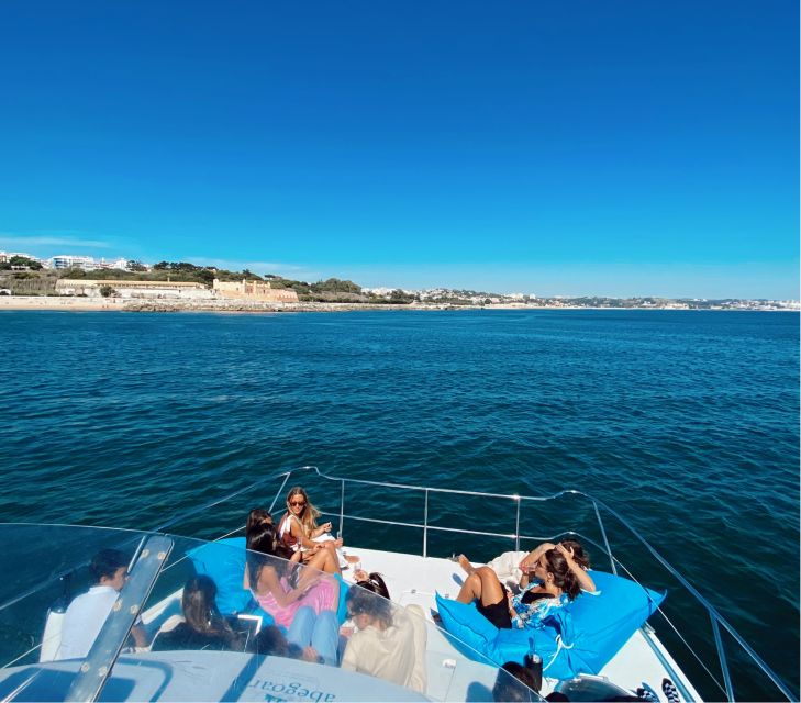 Lisbon: Sunset Boat Tour with Wine - What Makes the Catamaran the Perfect Vessel