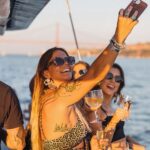 Lisbon: Sunset Catamaran Tour with Music and Drink - Starting Point at Doca de Santo Amaro