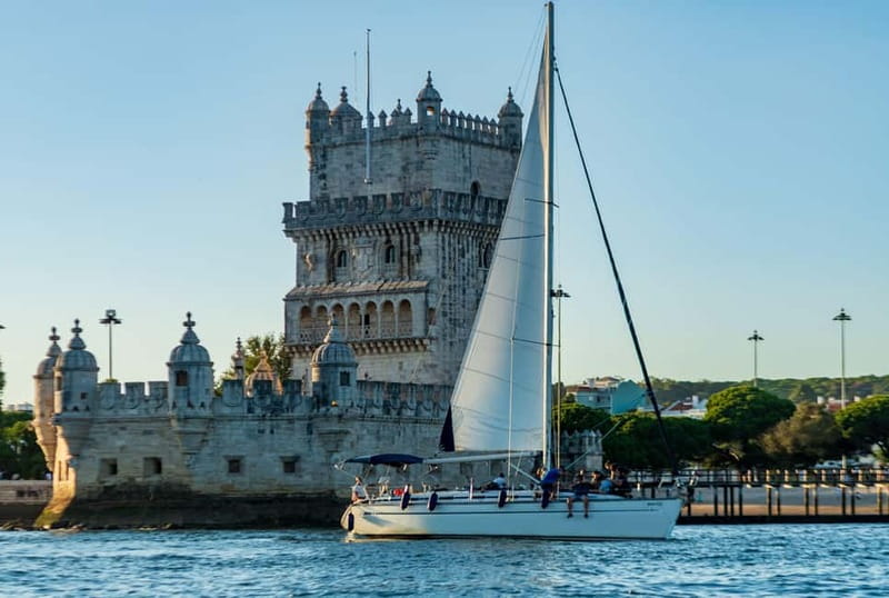 Lisbon: Sunset Sailing Boat Tour with Drinks - Relaxing 2-Hour Yacht Experience on the Tagus River