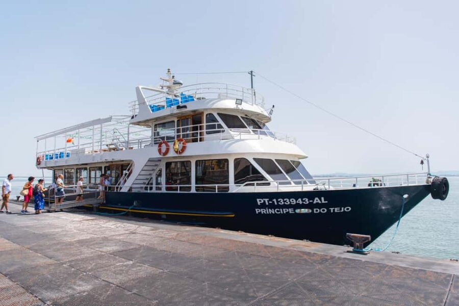 Lisbon: Tagus River Dinner Cruise with Live Jazz - Practical Details for the Perfect Night Out