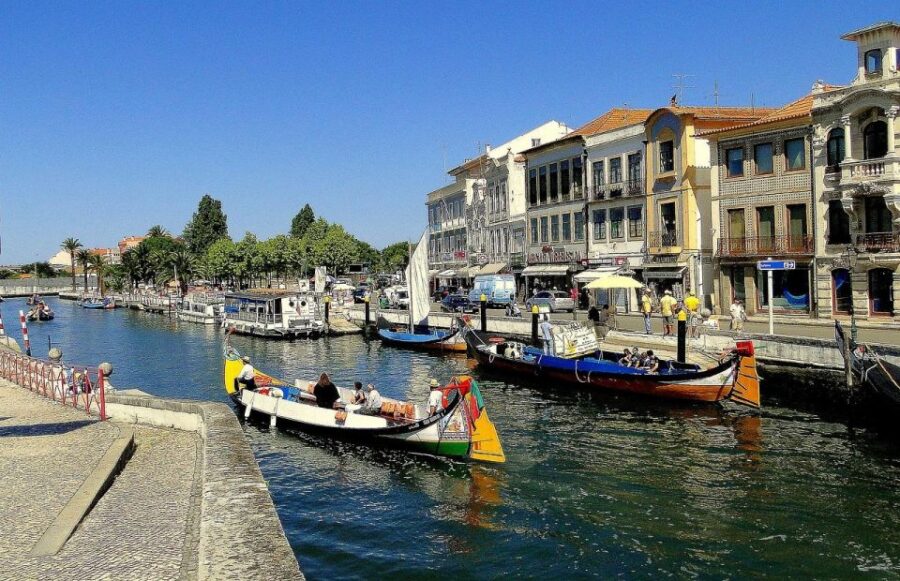 Lisbon to Porto Escapade: Aveiro and Coimbra Delights - Exploring Aveiro’s Canals and Maritime Charm