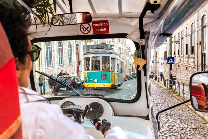 Lisbon tour Oldtown & Viewpoints on a tuktuk - Convenient Pickup and Easy Booking