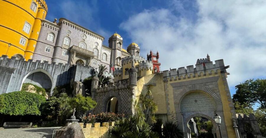 Lisbon: Tour to Sintra, Cabo da Roca and Cascais - From the Old Town to Sintra’s Castle District
