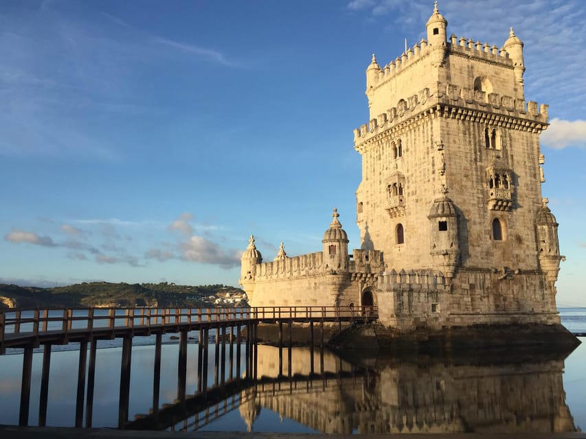 Lisbon Tour with a Local Guide. Private Car + walking tour - Exploring Lisbon’s Old Town and Castle District