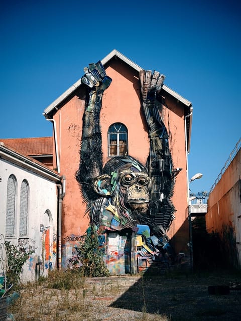 Lisbon with Tukxi: Street Art Lovers by Tuktuk - Starting Point and Logistics in Lisbon