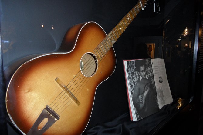 Liverpool Legends: A Cultural & Historic Journey - The Starting Point at The Bluecoat Arts Centre
