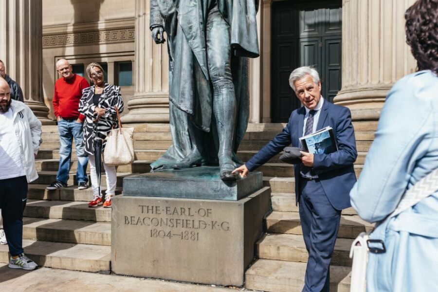 Liverpool: Official Peaky Blinders Coach Tour of Merseyside - Starting Point and End Location at St George’s Hall