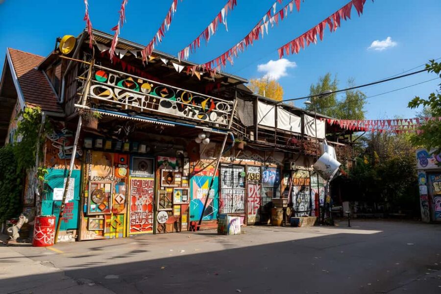 Ljubljana: Street Art and Alternative Culture Bike Tour - Starting Point at the "To do in Slovenia" Agency