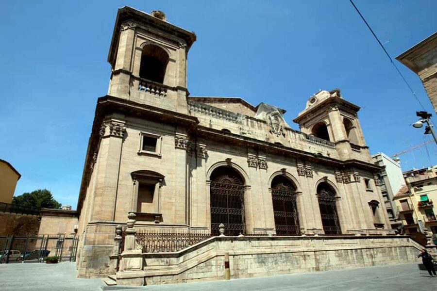 Lleida City Tour & La Seu Vella - Groups and Private Tours with an Official Guide - The Guide: Expert, Passionate, and Multilingual