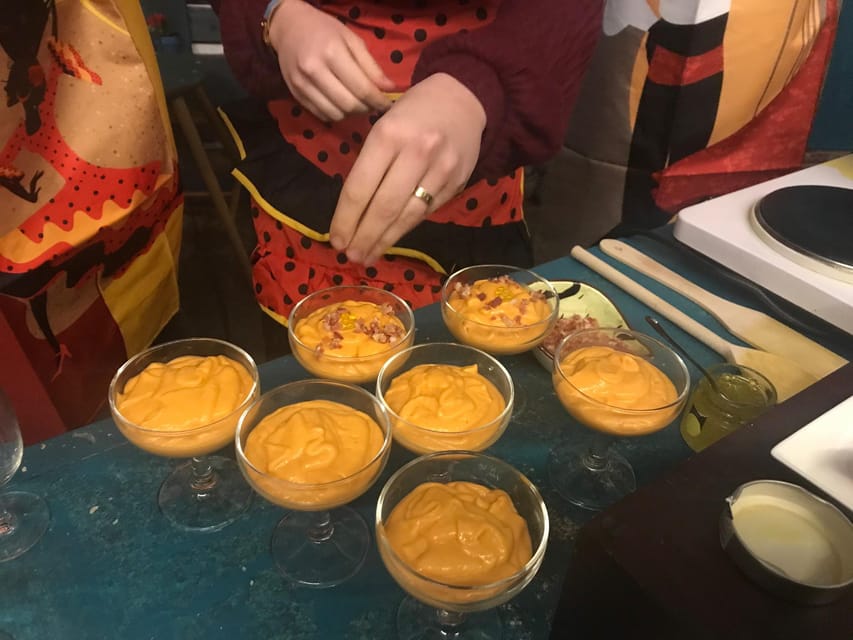 Local cooking class in Cordoba. Hands on: Salmorejo - Learning to Make Salmorejo: Step-by-Step Guidance