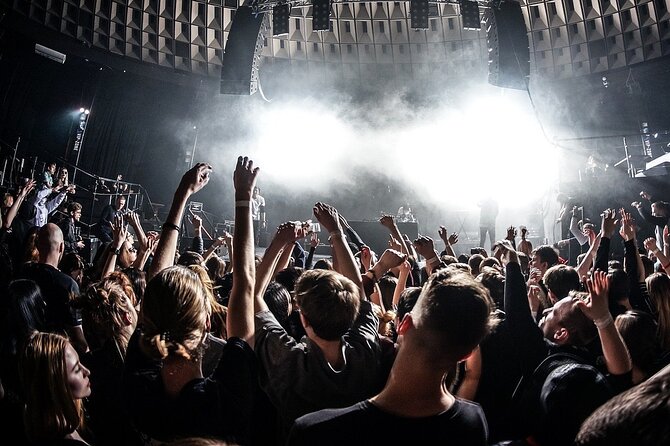 Local Pub Crawl Vienna - Visiting Three Eclectic Pubs, Lounges, and Dance Halls