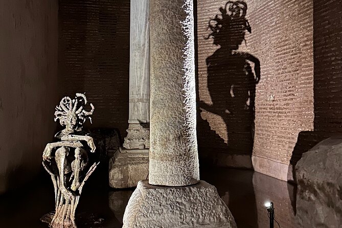 Local Tour with Guide Taha - Inside Topkapi Palace and the Ottoman Dynasty