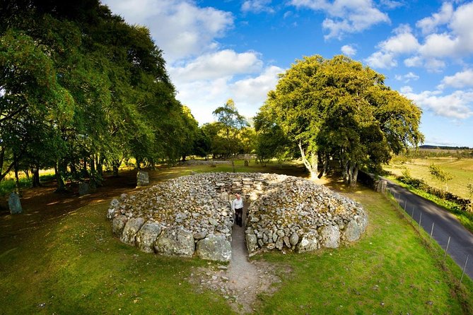 Loch Ness Cruise, Outlander & Urquhart Castle Tour from Inverness - Outlander Filming Locations and the Mystical Clava Cairns