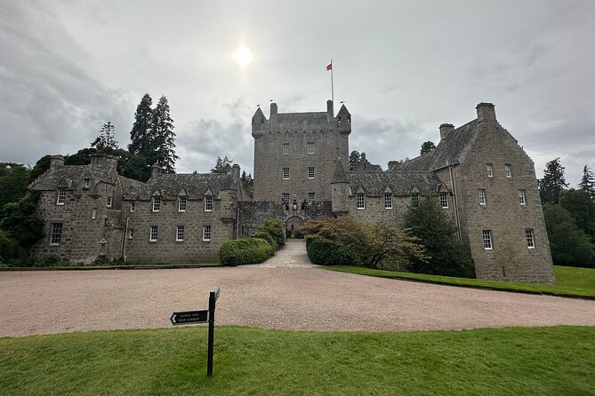 Loch Ness Tour: Day Trip to Loch Ness, Outlander Sites and More - The Tour Starts with a Visit to Urquhart Castle