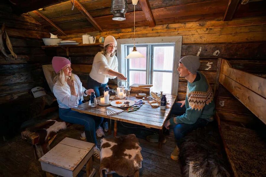 Lofoten: Food Tour and cinnamon bun masterclass - Key Points