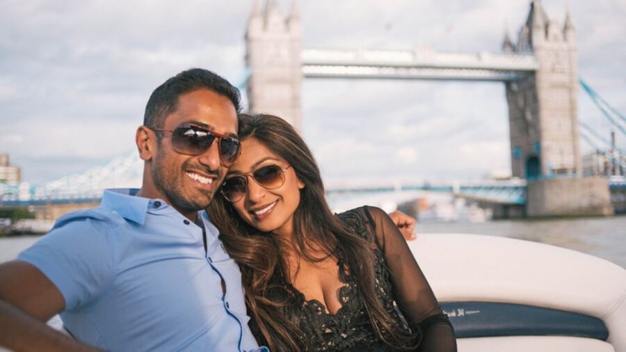 London: 2 hour private luxury Thames boat cruise / hire - Exploring London’s Landmarks from the Thames