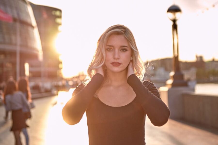 London: 60 min PRIVATE Professional Travel Photo Shoot - Central London Landmark Backdrops for Stunning Photos