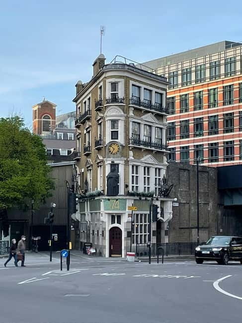 London: Ale, Ink & Justice Walking Tour - Exploring Londons Literary Giants and Their Haunts