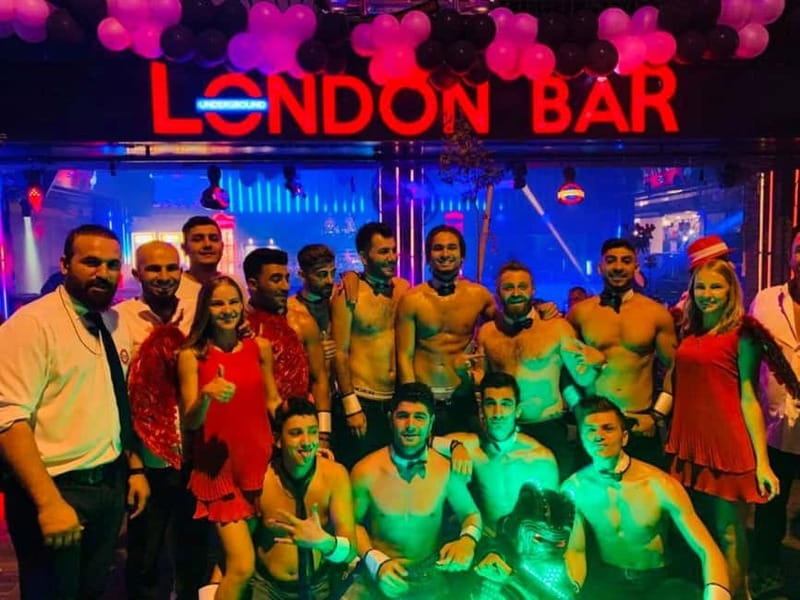London Bar Meetup: Entry, Safe Original Drink & Transfer - Enjoy Exclusive Drink Specials and Signature Cocktails