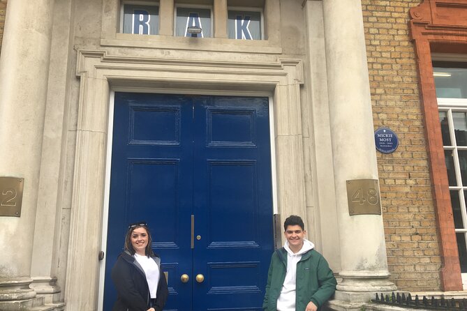 London Beatles Tour - Recreating the Hard Day’s Night Chase at Boston Place
