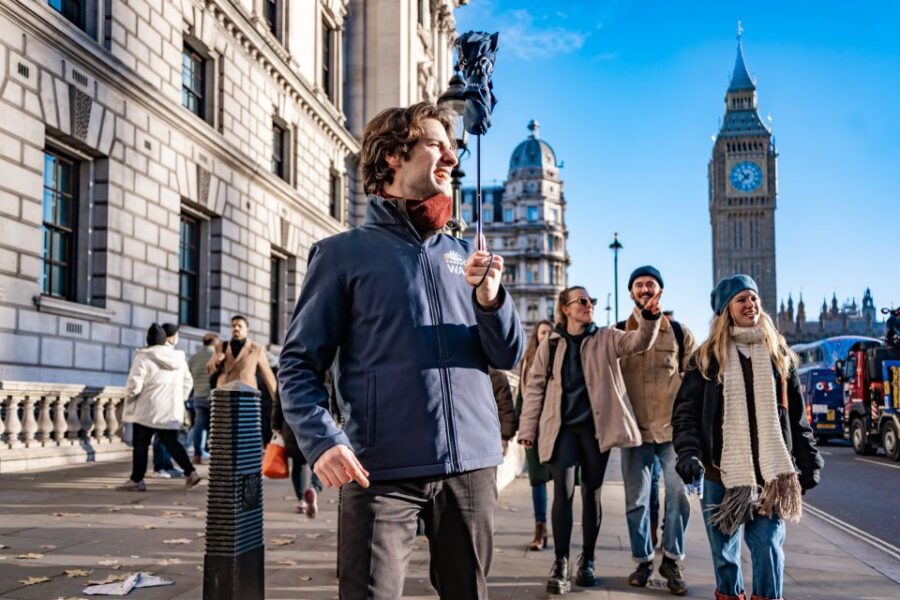 London: Best Landmarks Walking Tour - Admiring Nelsons Column and the Heart of Londons Public Life