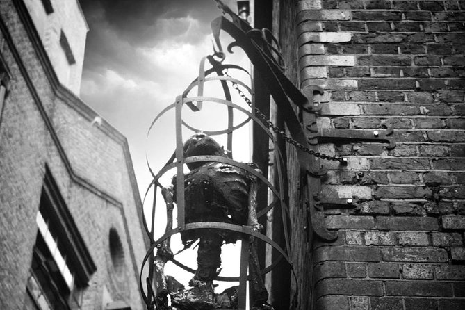 London Bridge Ghost Walking Tour - The Shard and Its Unusual Pet