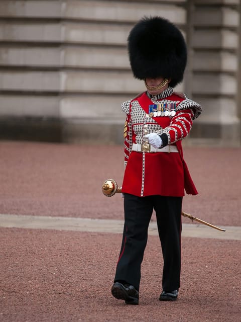 London: Changing of the Guard Experience and Landmarks Tour - Meeting and Starting at Green Park Station