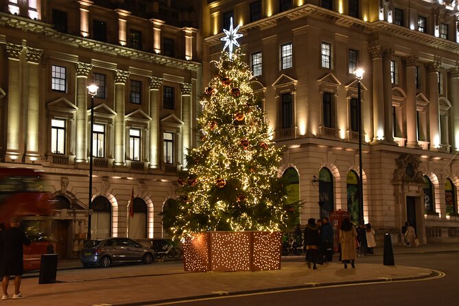 London Christmas Lights Private Walking Tour - Exploring Historic Buildings Along the Strand