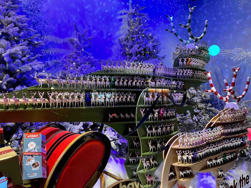 London: Christmas Lights Walking Tour - The Tour Starts at Tiffany & Co. Near Covent Garden