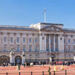 London: City Tour with St Paul's Cathedral and Snack Pack - Exploring London’s Historic Landmarks by Open-Top Bus