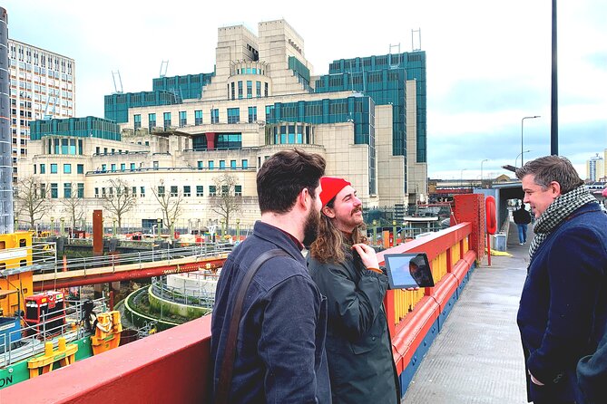 London Espionage, James Bond and Spies Walking Tour - Exploring County Hall and MI5