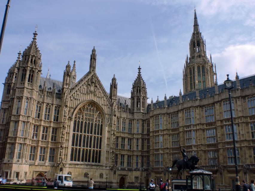 London Full Day Private Guided Walking Tour - Starting Point at Buckingham Palace in Westminster