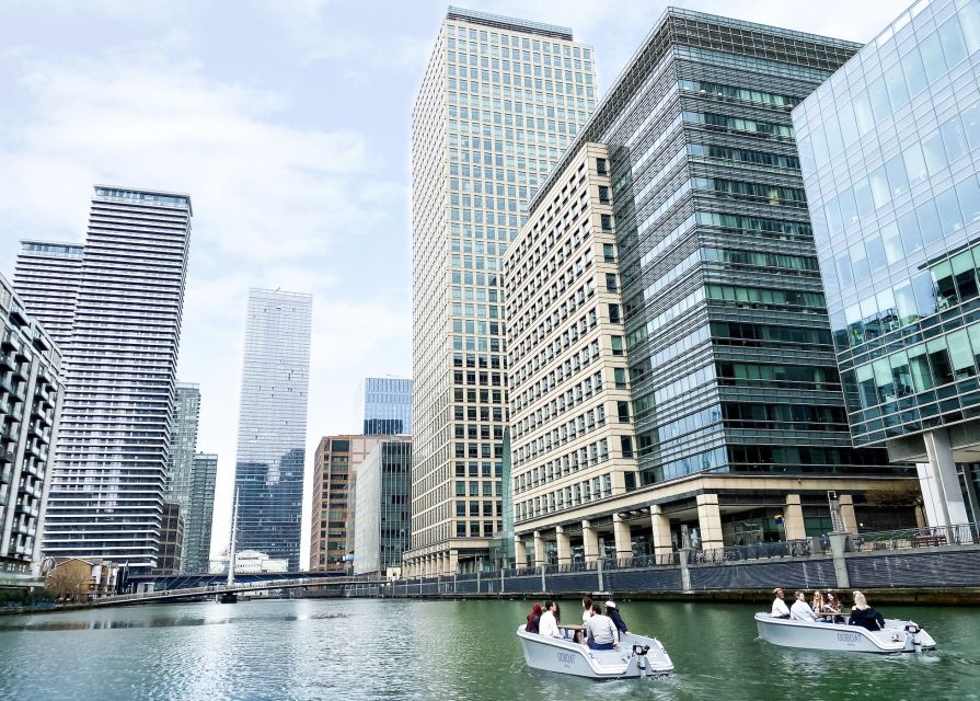 London: GoBoat Rental in Canary Wharf with London Docklands - Self-Drive Boating in London’s Canary Wharf