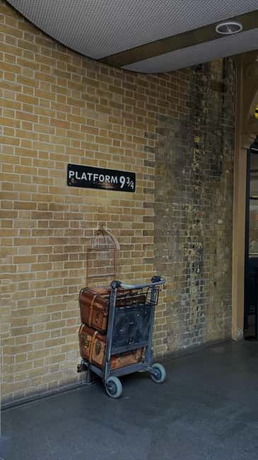 London: Harry Potter Guided Walking Tour - Starting Point at Monument Station and the Legend of the Fire