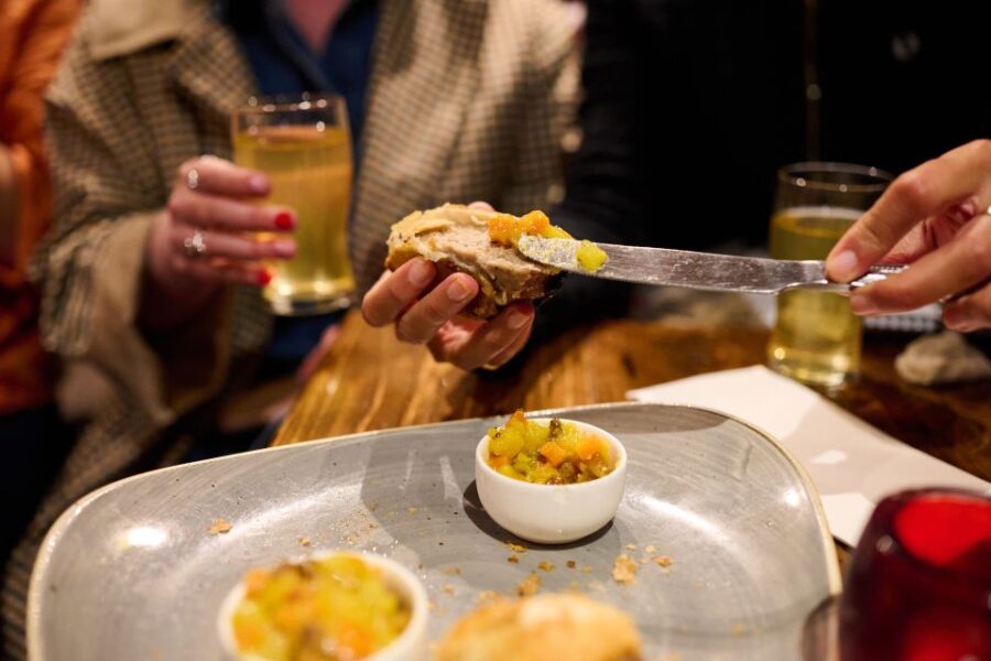 London: Historic Pubs, British Ales & Classic Dishes - Starting Point at St Andrew Holborn Garden