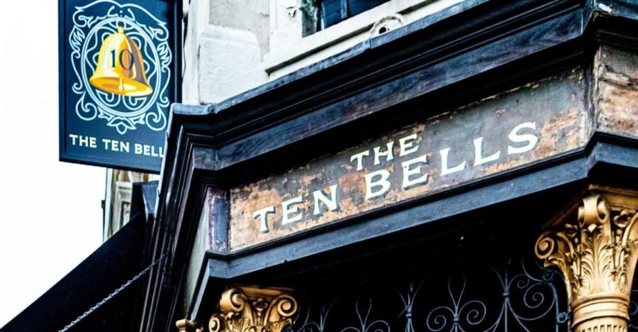 London: Jack The Ripper Walking Tour - The Starting Point: A Clear Meeting at Aldgate Station