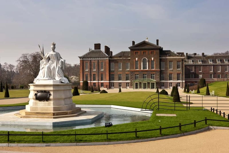 London: Kensington Palace Sightseeing Entrance Tickets - Modern Exhibitions: Dress Codes and Royal Fashion