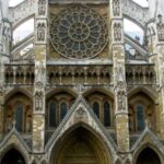 London: Kid-Friendly Westminster Abbey & Sightseeing Tour - Meet Your Guide Outside Westminster Abbey for an In-Depth History Lesson